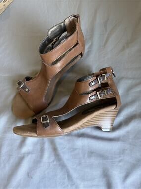 A2 Heelrest by Aerosoles women's brown sandals size 7